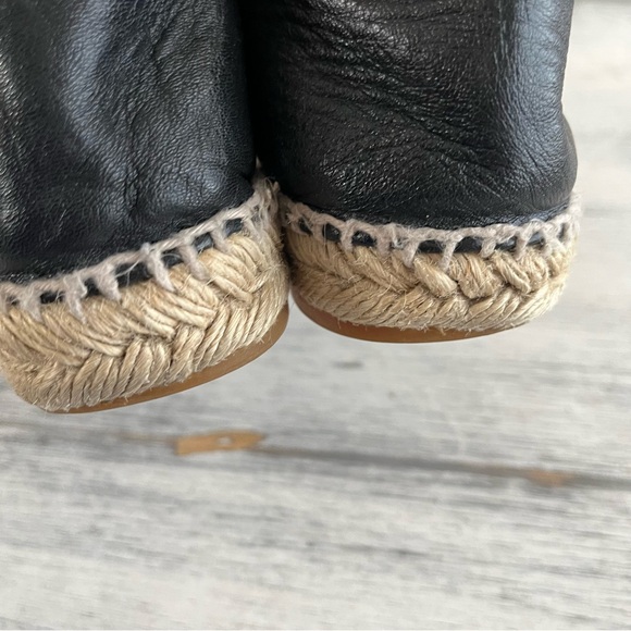 CHANEL CC Cap toe Classic Black Leather Espadrilles size 40 - Picture 9 of 11